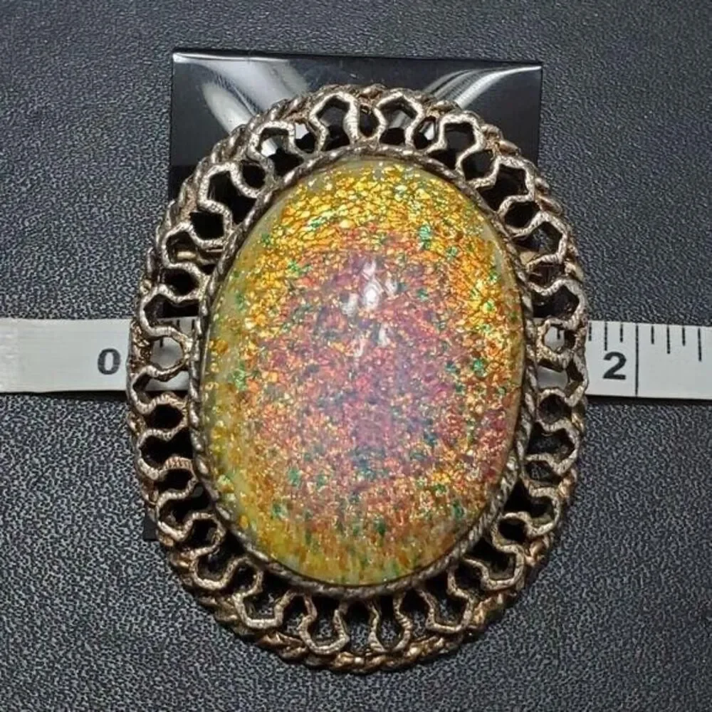 Antique cabochon brooch oval colorful vintage gold tone